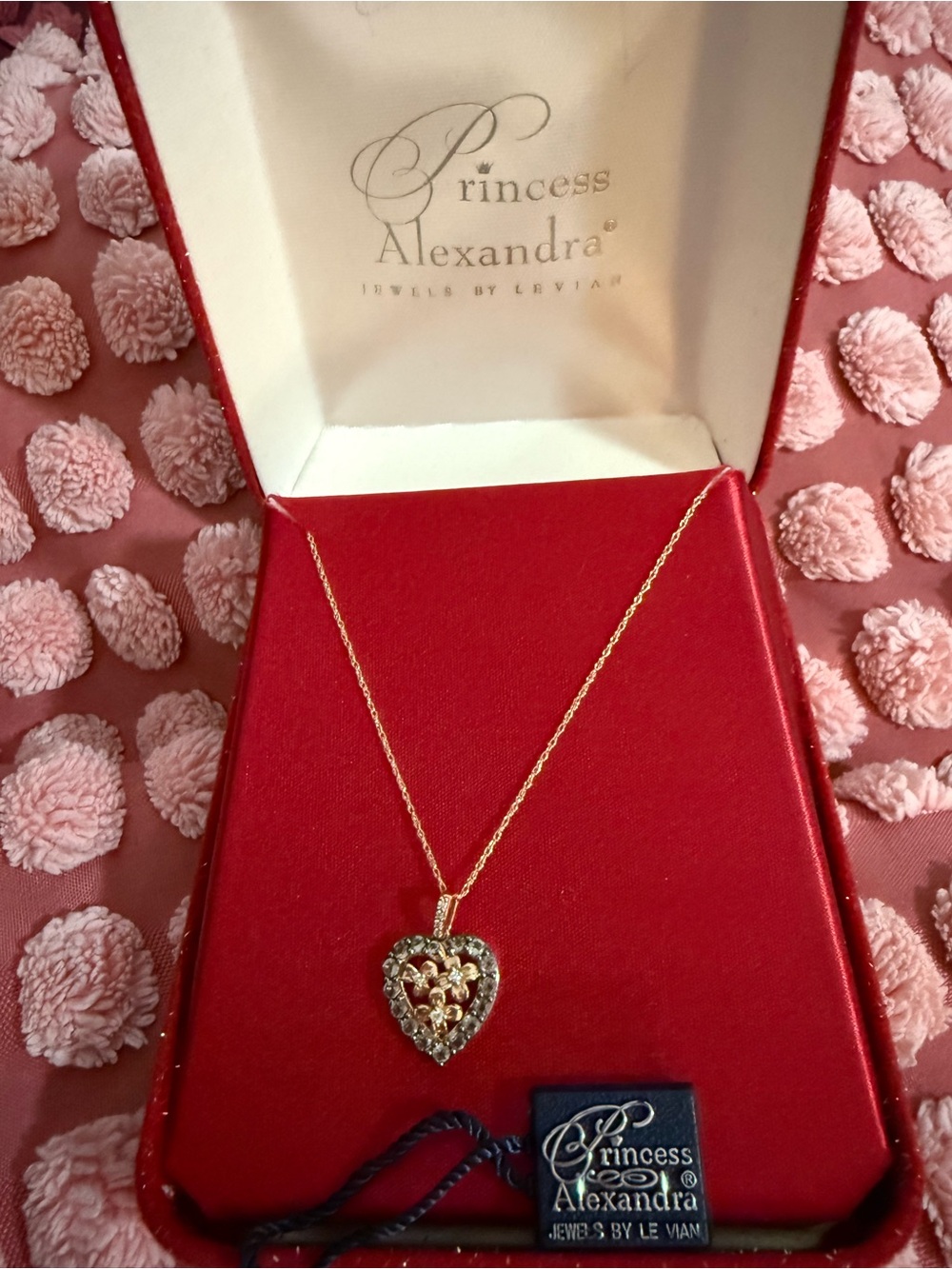 LEVIAN 14k Heart Pendant Necklace - Red Box